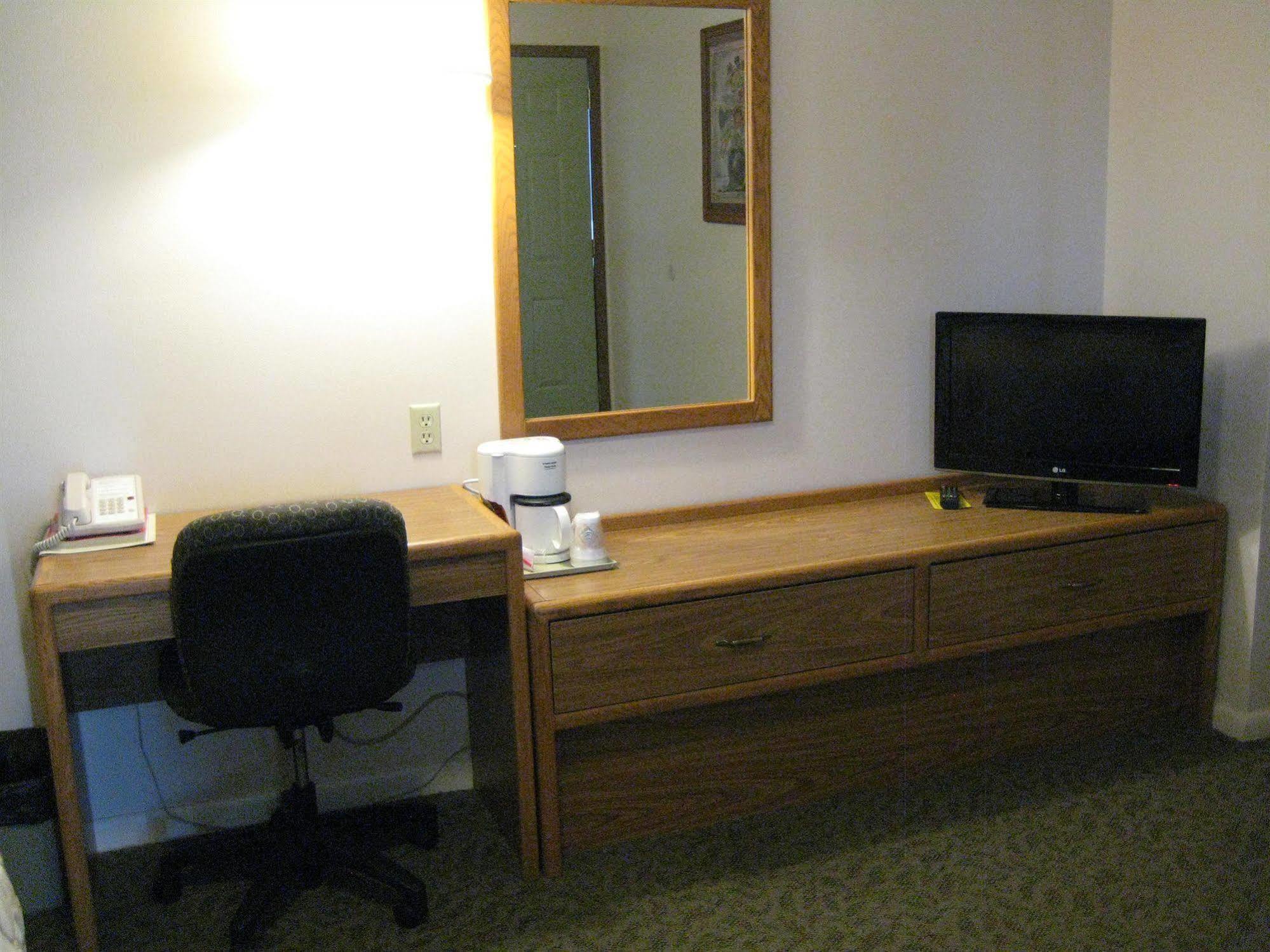 Trade Winds Motel วาเลนไทน์ ภายนอก รูปภาพ