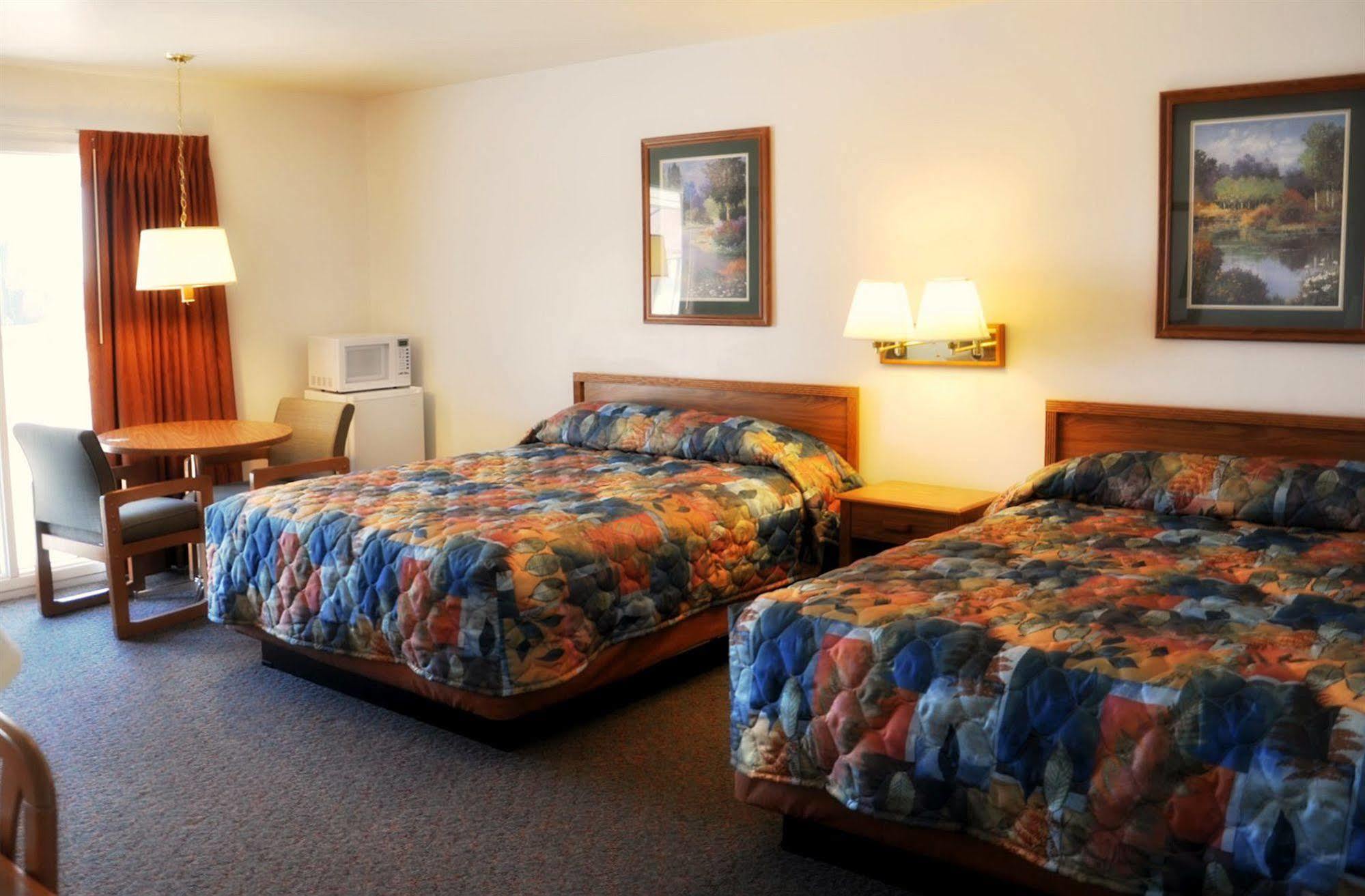 Trade Winds Motel วาเลนไทน์ ภายนอก รูปภาพ